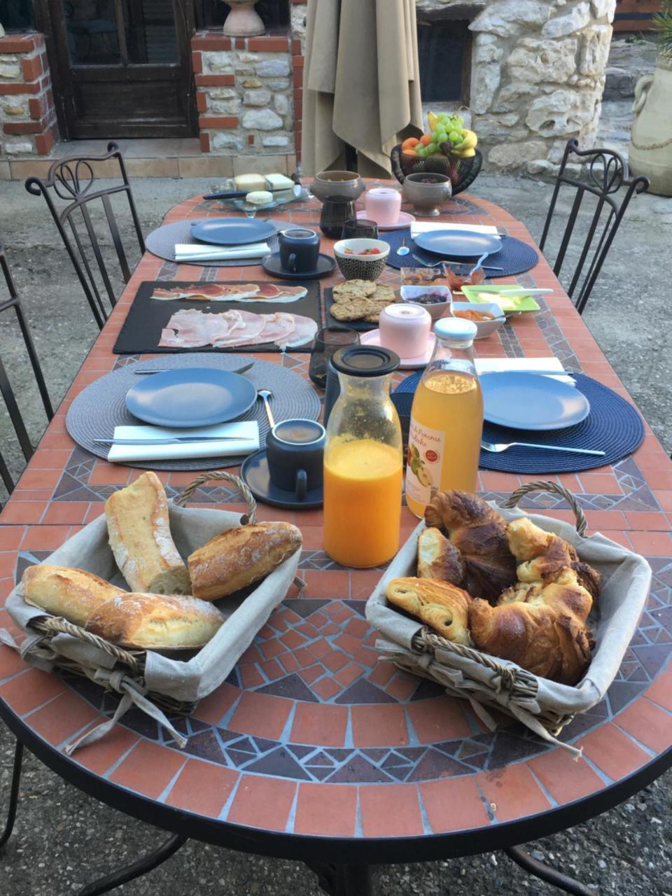 La Bastide Mae Acomodação com café da manhã Saint-Remeze Exterior foto